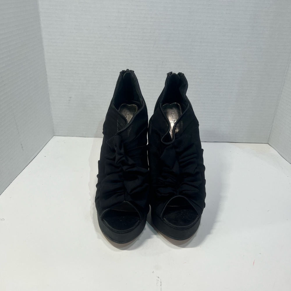 Chinese Laundry Black Ruffle Peep-Toe Platform Heels - Picture 2 of 6